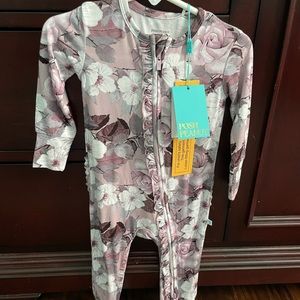 NWT Posh Peanut Footie